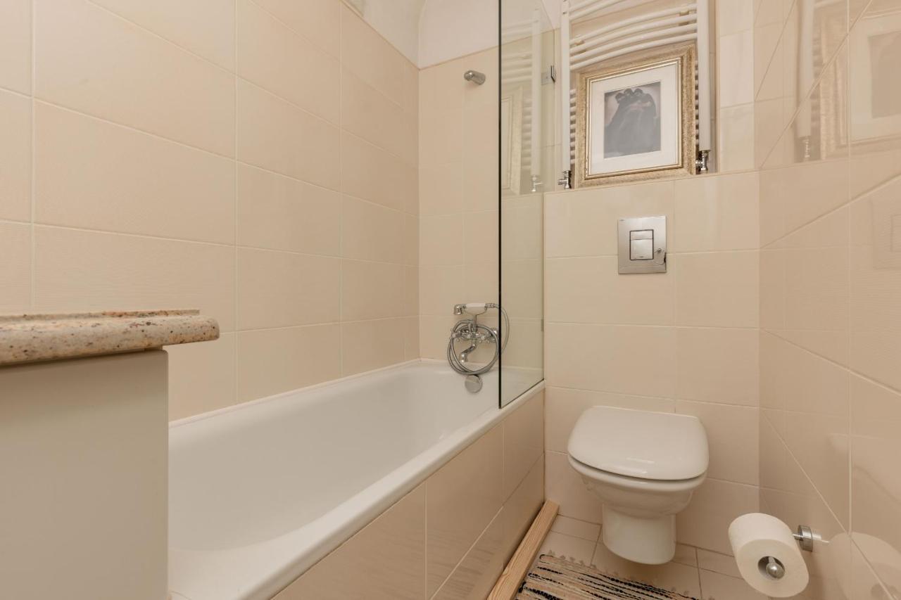 Atmospheric Apartment Next To Warsaw Old Town Square By Noclegi Renters Extérieur photo